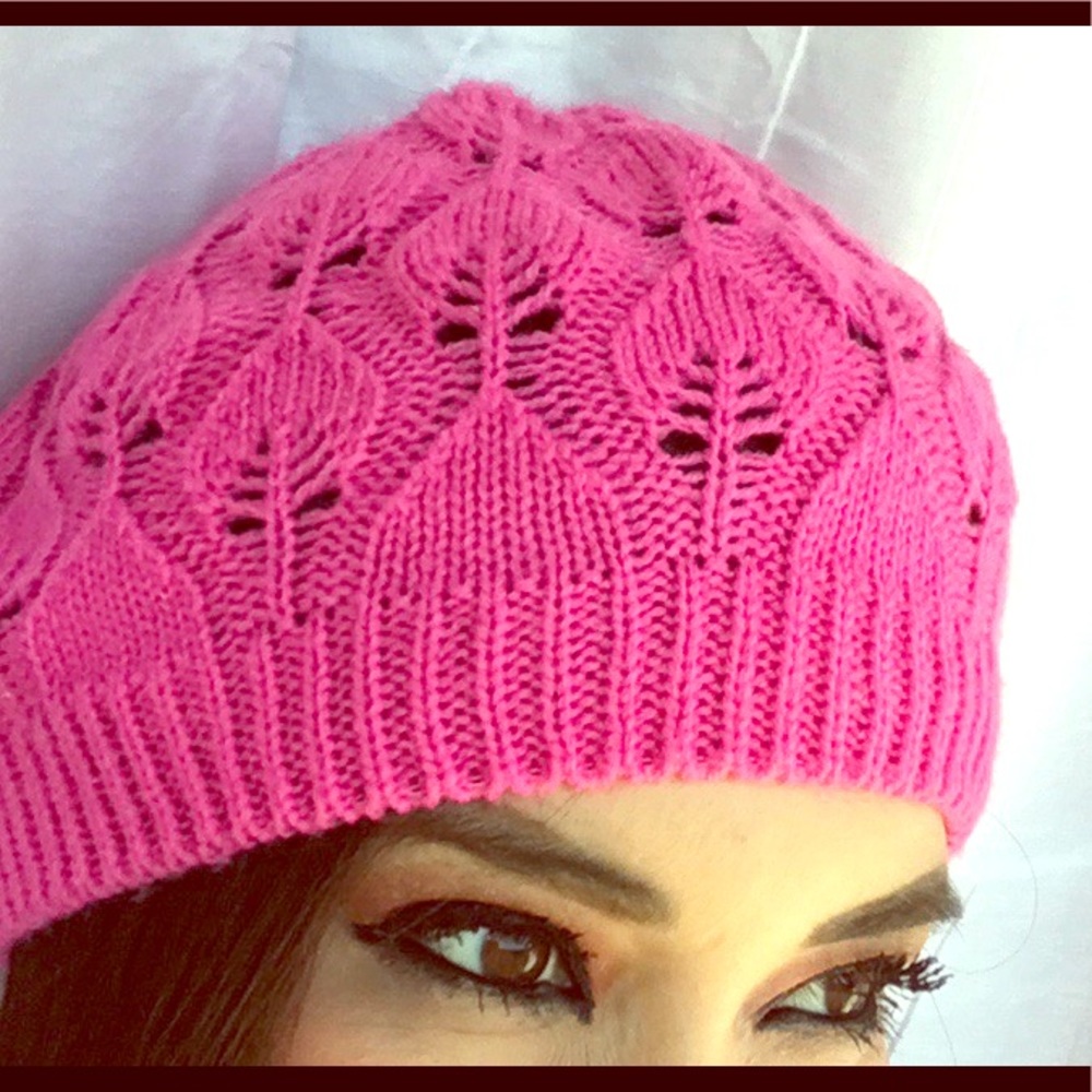 💞💕PINK WOVEN BEANIE 💞💕